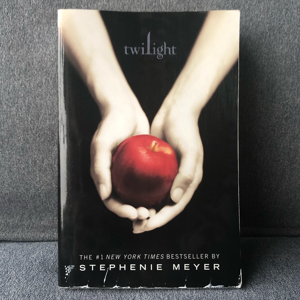 Twilight ~ Stephanie Meyer ~ Paperback